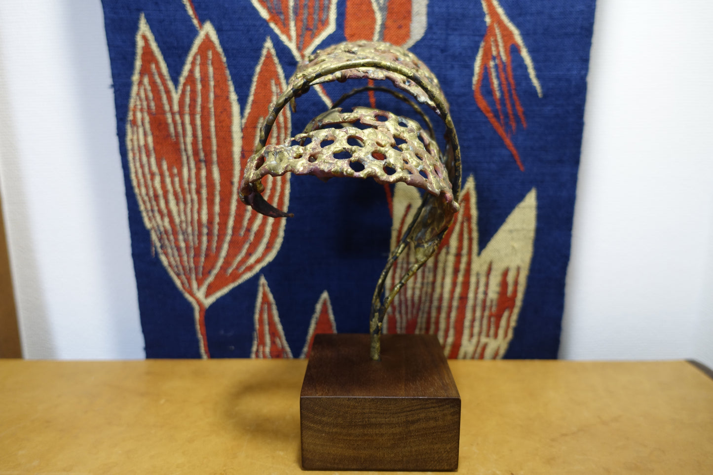 1000 "UNNAMED" metal sculpture