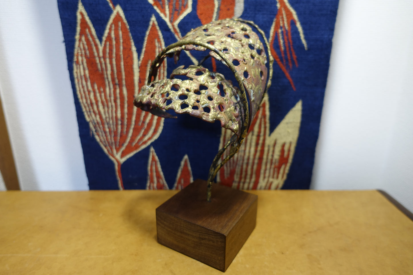 1000 "UNNAMED" metal sculpture