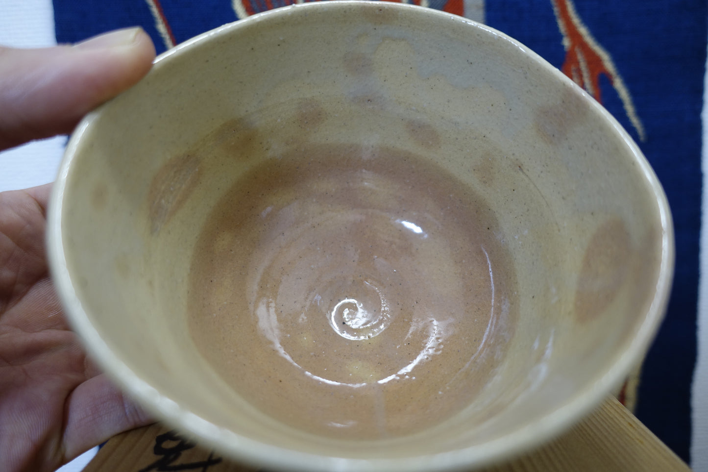 0003 Tea Bowl -Kutani- made by Kunihiko Nitta at Tokuyama Kiln with box