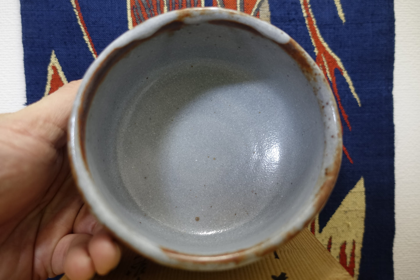 0004 Nezumi Shino Tea Bowl by Touen Shusen at Dounomoto Kiln with an original box