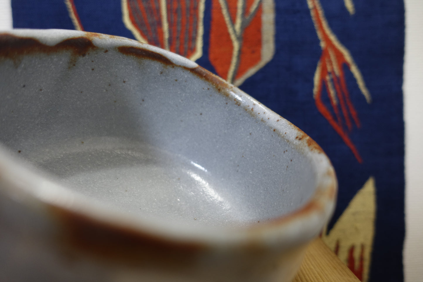 0004 Nezumi Shino Tea Bowl by Touen Shusen at Dounomoto Kiln with an original box