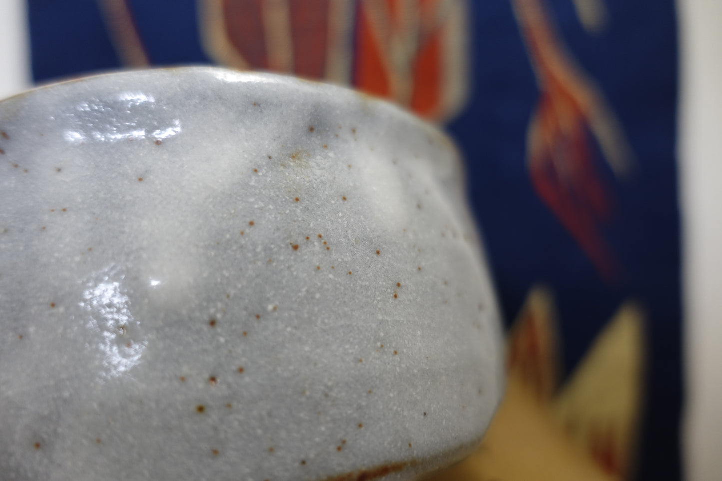 0004 Nezumi Shino Tea Bowl by Touen Shusen at Dounomoto Kiln with an original box
