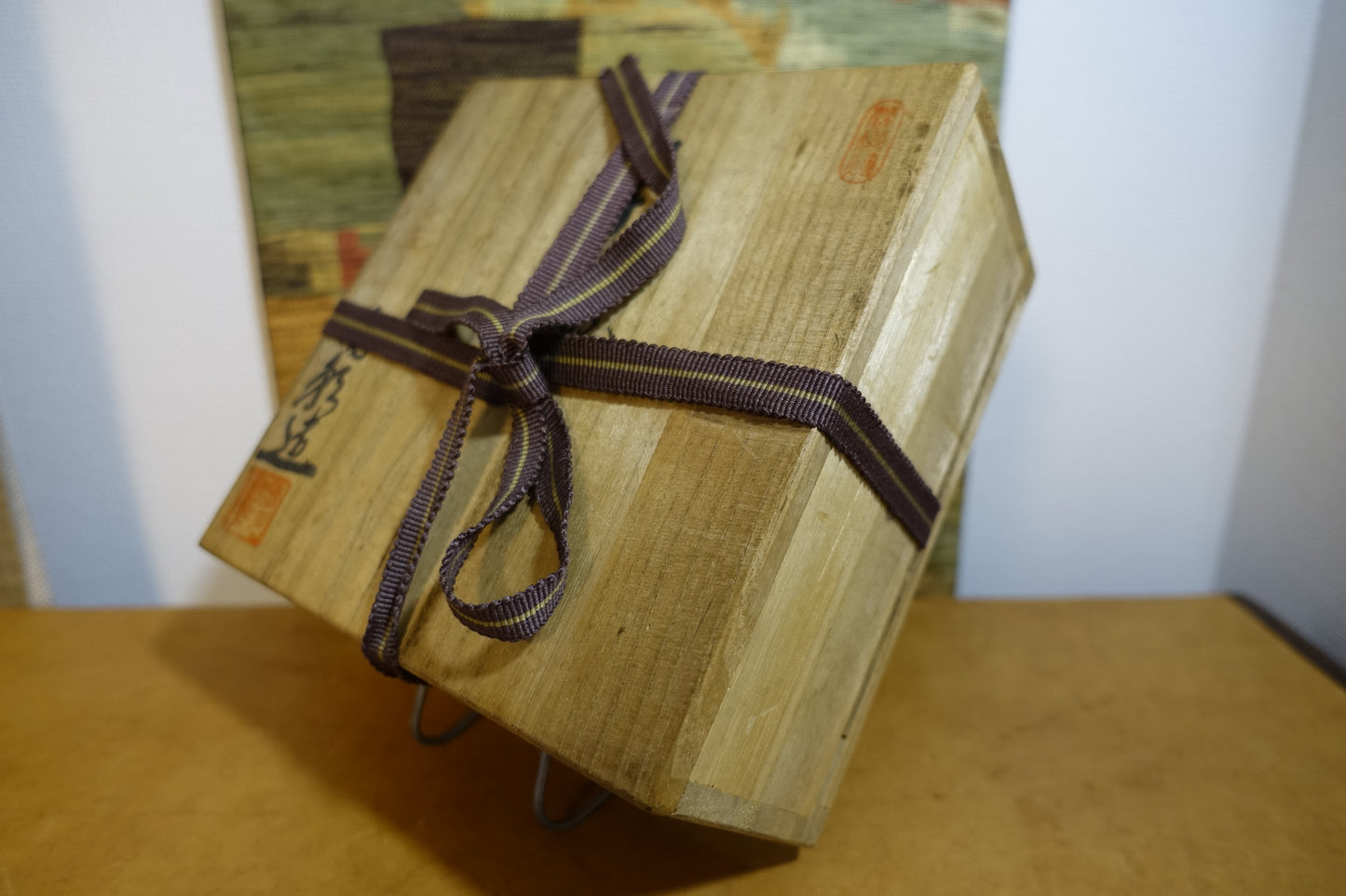 0016 Kibi Style Flat Tea Bowl by Touei (Katsuji) MIZUKAWA at Kibi Kiln with an original box
