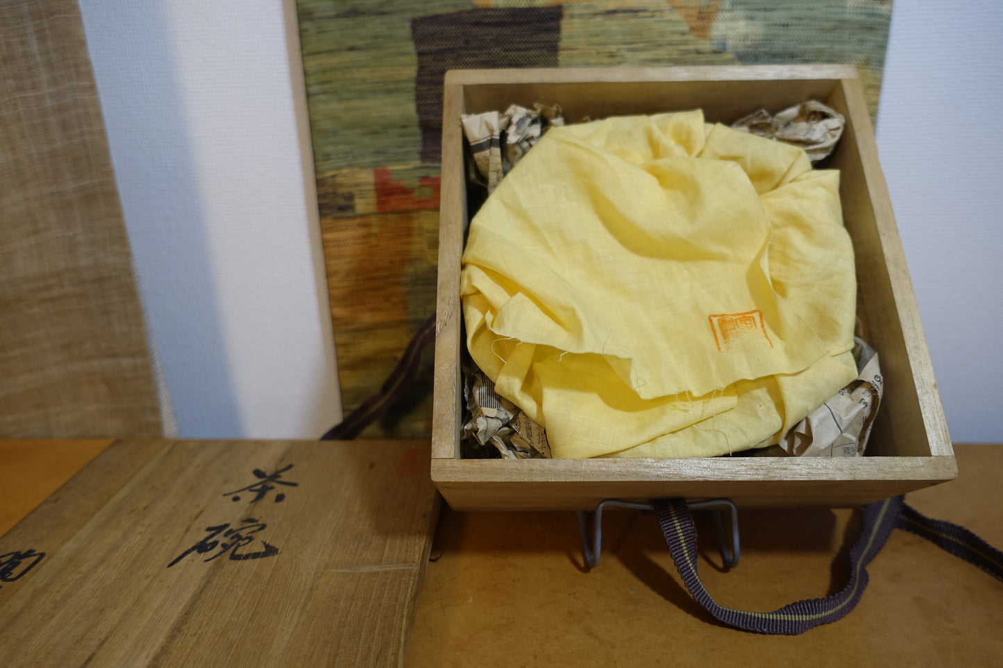 0016 Kibi Style Flat Tea Bowl by Touei (Katsuji) MIZUKAWA at Kibi Kiln with an original box