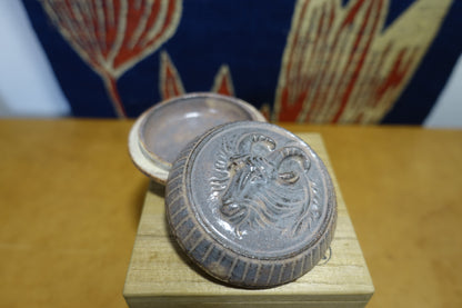 1022 Incense Case -Hagiyaki- "HITSUJI" with an original box