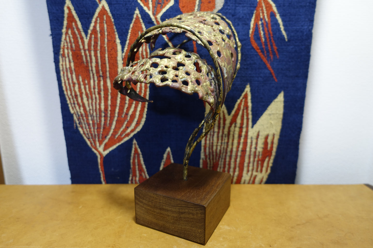 1000 "UNNAMED" metal sculpture